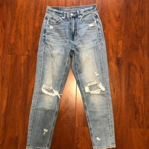 AE mom jean